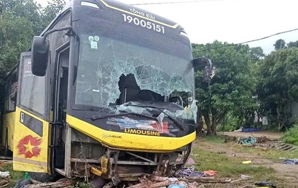 У В'єтнамі в ДТП потрапив автобус: дев'ять загиблих та 16 поранених