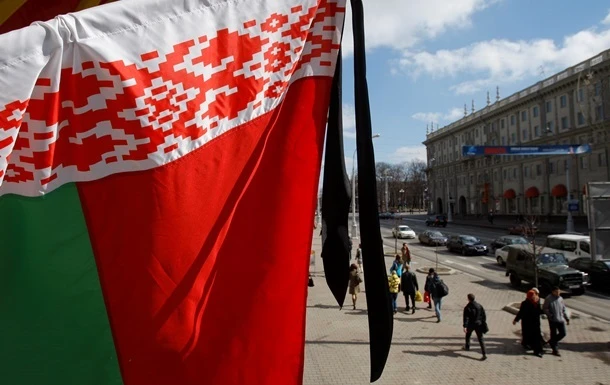 Білорусь просить Київ перевірити причетність групи росіян до злочинів