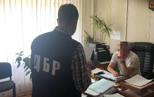 Поїздка Порошенка на Мальдіви: екс-прикордоннику оголосили підозру