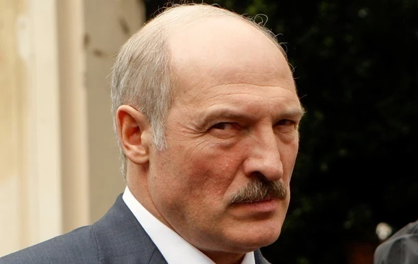 Лукашенко з сім'єю вилетів до Росії - ЗМІ