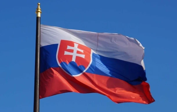 Словаччина витурила трьох співробітників посольства Росії