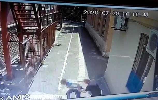 Маріупольського Цезаря, що напав на синагогу, заарештували