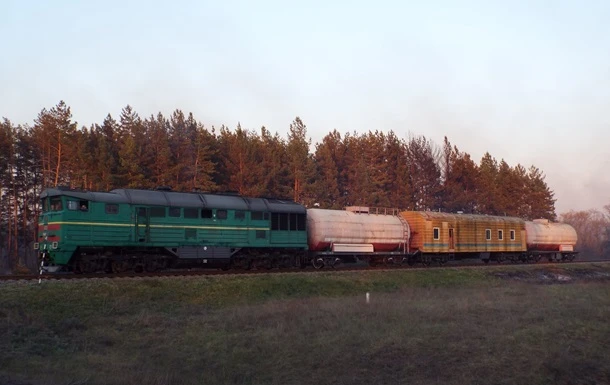 Пожежі на Луганщині гасять зі спецпоїзда