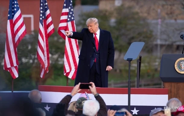 Трамп заявив, що Байден хоче ввести локдаун на роки