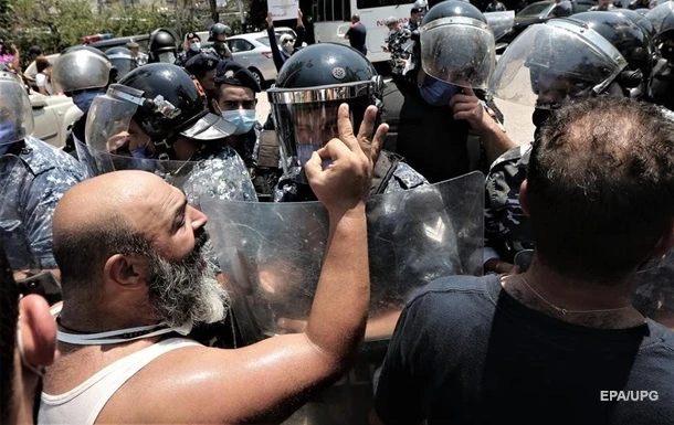 У Бейруті спалахнули антиурядові протести