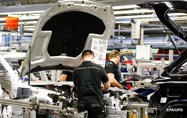 Світові автовиробники втратили $250 мільярдів через пандемію