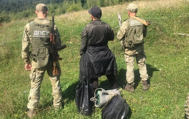 На Закарпатті прикордонники з гонитвою затримали громадянина РФ