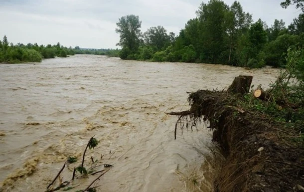 Синоптики попереджають про підвищення рівня води в річках