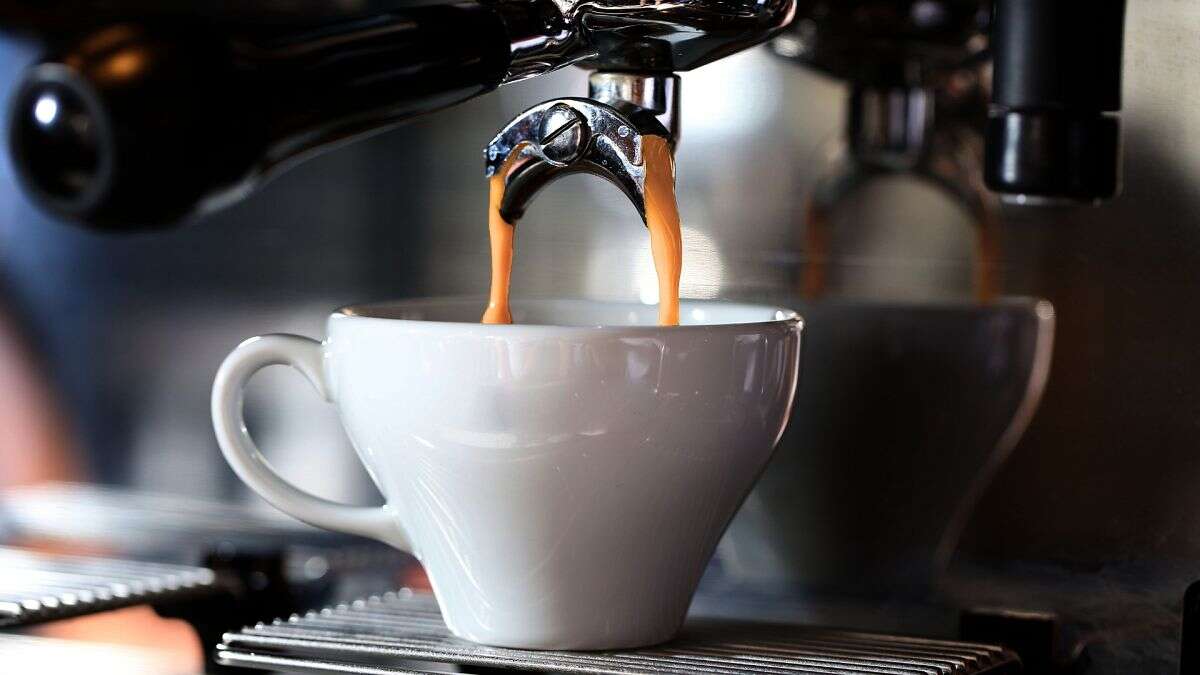 Votre café plus cher : quel lien avec la météo extrême ?