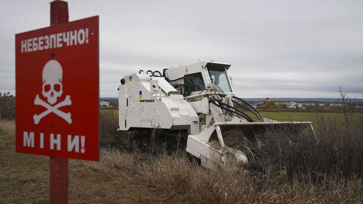 Combien de temps faudra-t-il pour déminer l'Ukraine, le plus grand champ de mines du monde ?