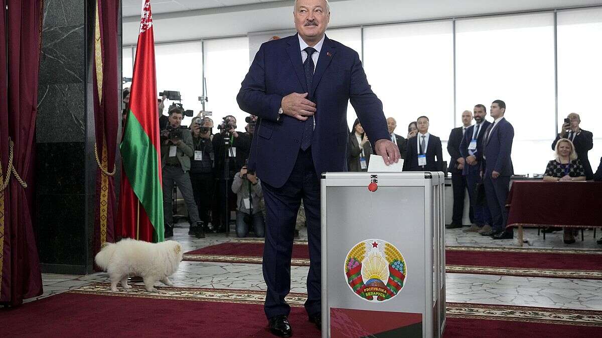 Lukashenko ya ha votado en sus séptimas elecciones como candidato