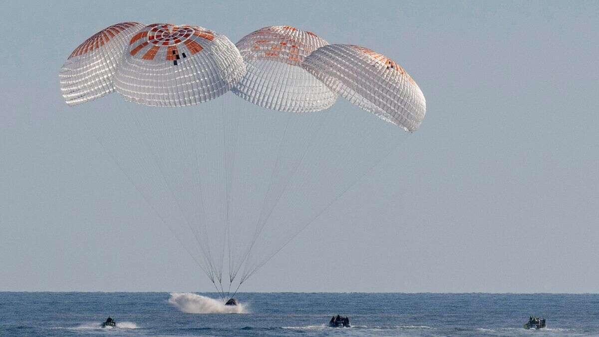 Los astronautas de la NASA vuelven a la Tierra tras 9 meses varados