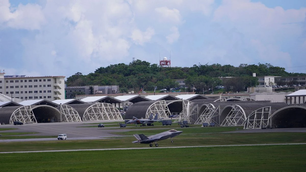 Quatre soldats japonais blessés dans une explosion sur une base américaine à Okinawa