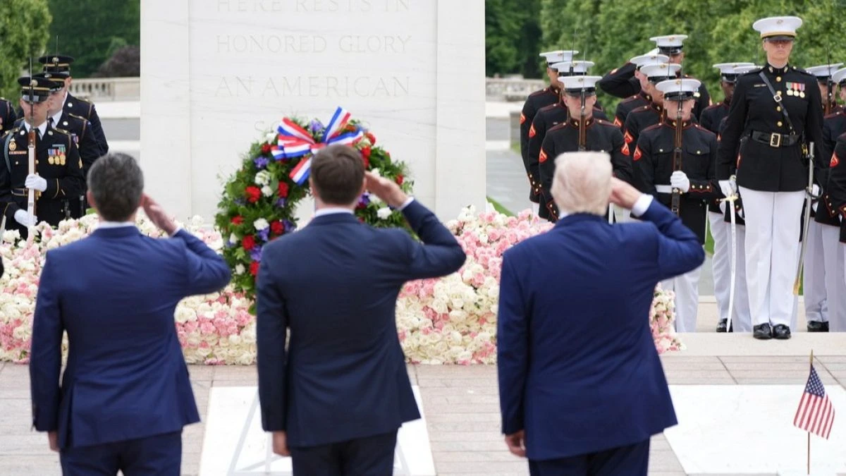 Trump preside el Día de los Caídos tras llamar 