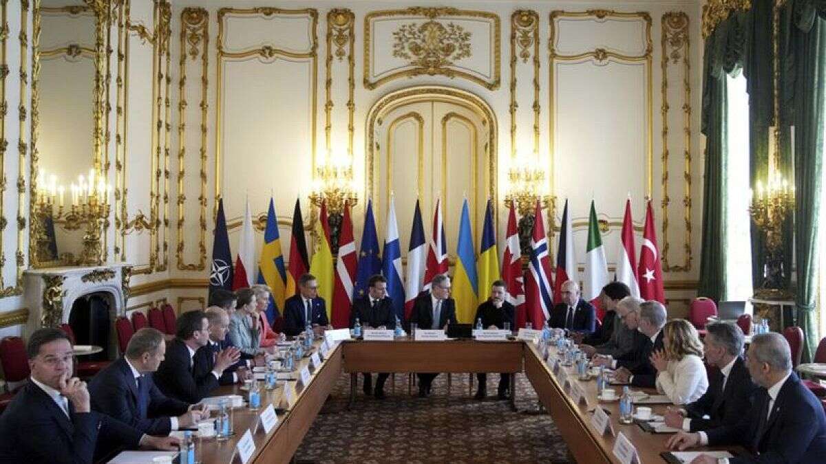 Dernière minute. L'Europe s'unit derrière l'Ukraine mais appelle au soutien des États-Unis