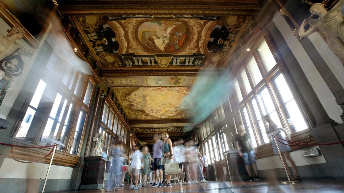 Selfie raté : un touriste endommage une peinture du XVIIIe siècle à la Galerie des Offices de Florence
