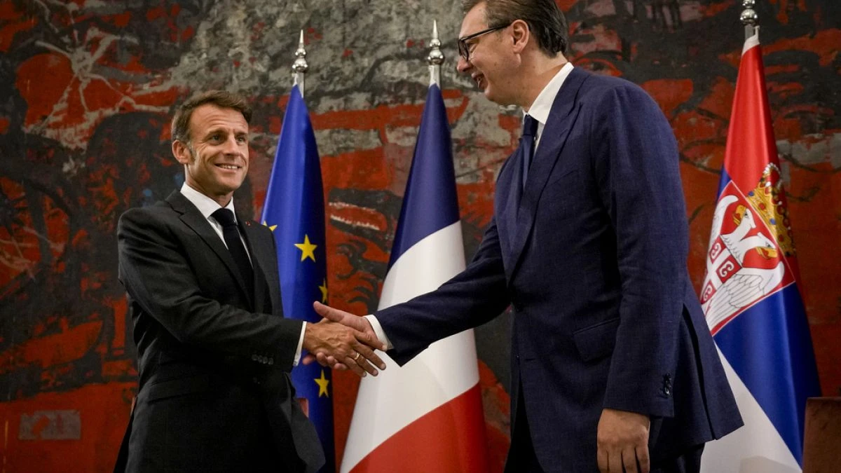 Emmanuel Macron s'est entretenu avec le président serbe Aleksandar Vučić à Paris