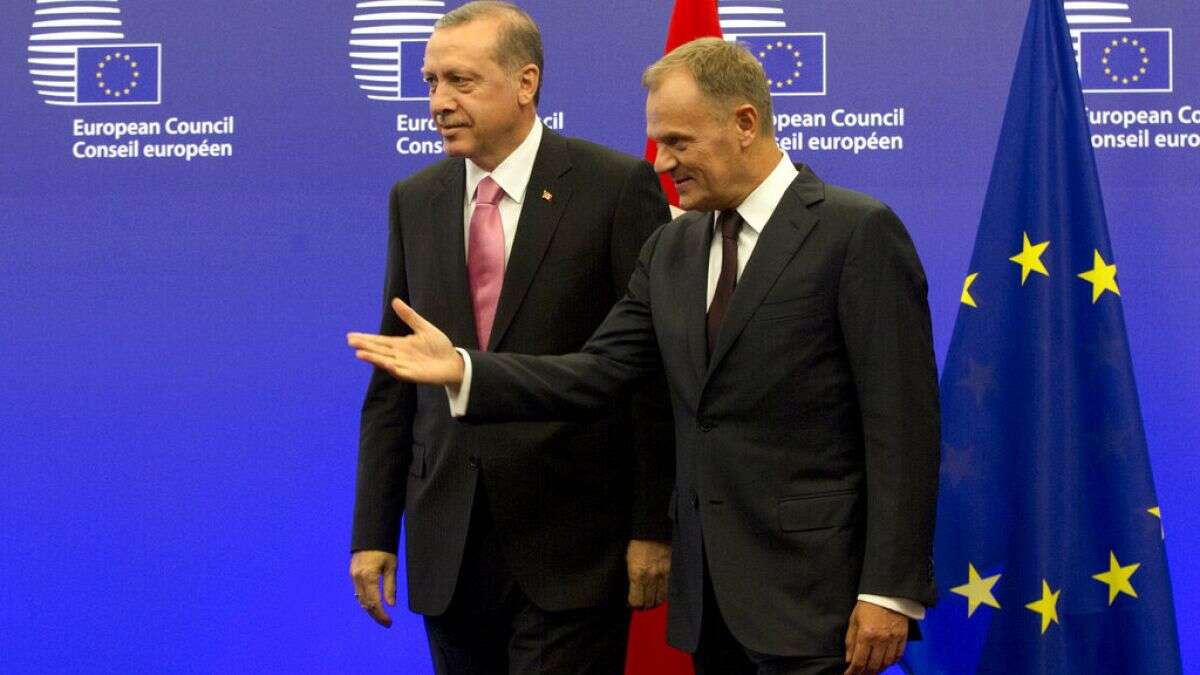 Ukraine : Donald Tusk exhorte la Turquie à jouer un rôle clé