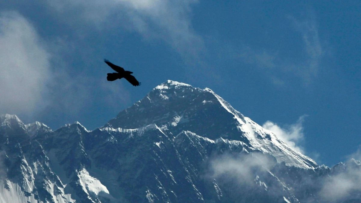 Crisis en el Everest: Himalaya lucha contra el turismo descontrolado
