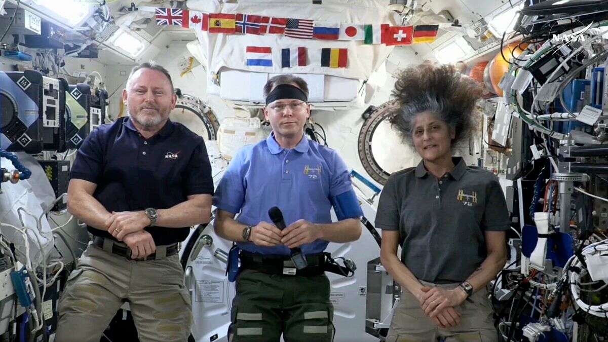 Los astronautas de la NASA atrapados en el espacio volverán a casa