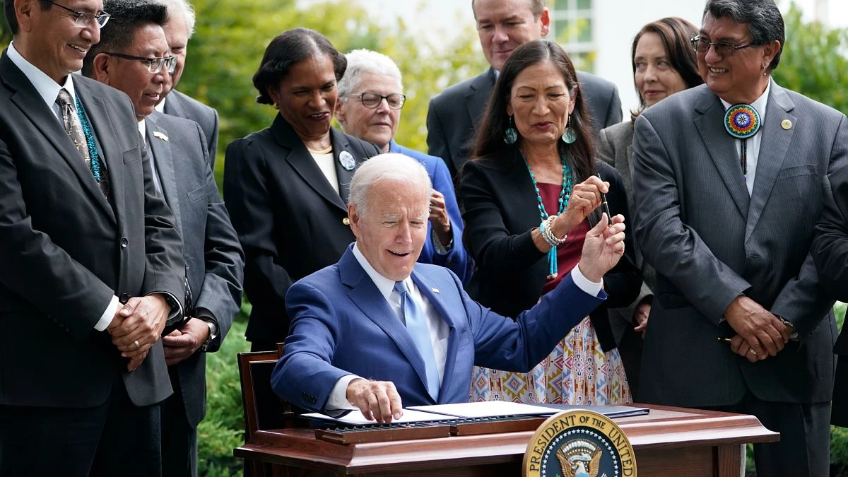 Donald Trump investiga si Biden fue manipulado durante su presidencia