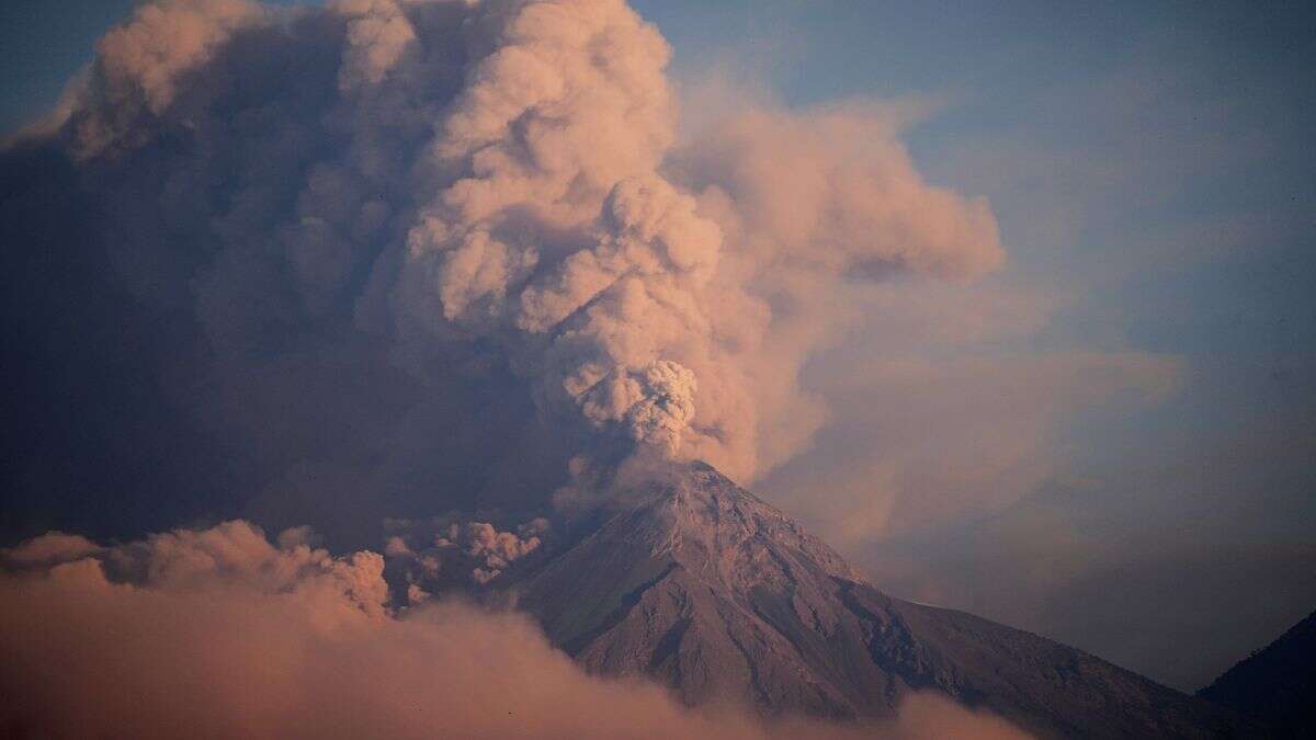 Dernière minute. Le volcan Fuego entre en éruption au Guatemala