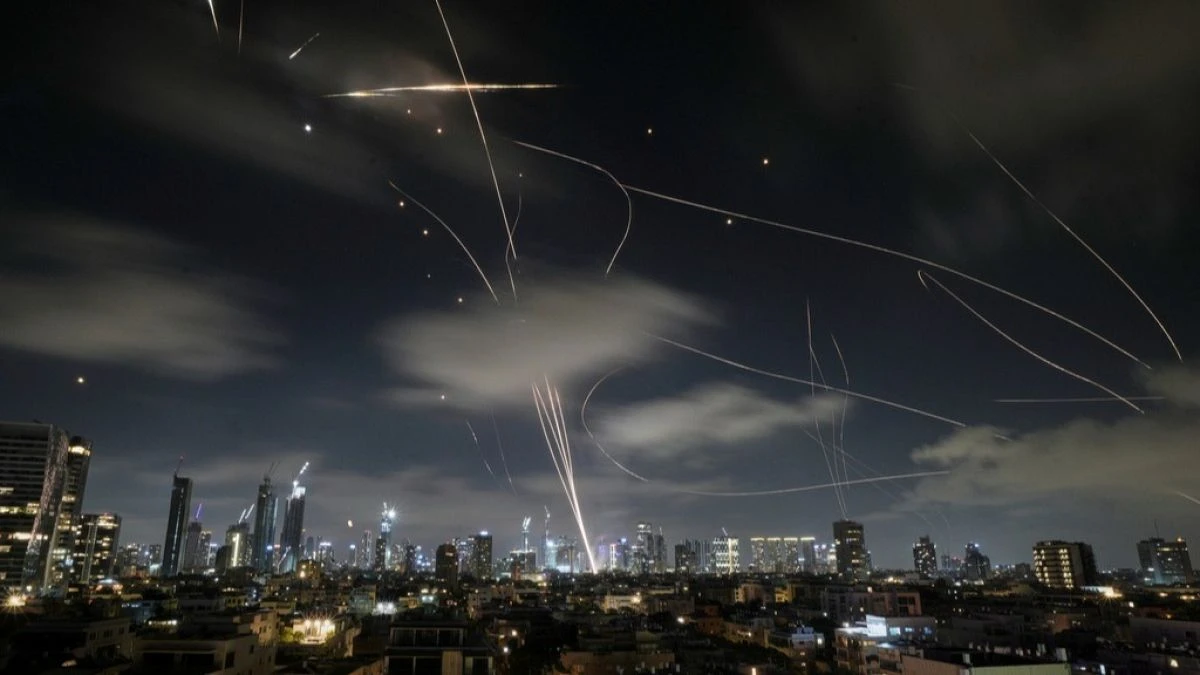 Explosions entendues à Téhéran alors qu'Israël lance une nouvelle vague de frappes aériennes