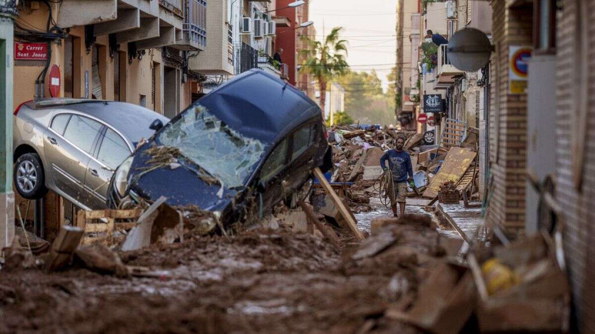 Un concejal de Valencia, pillado comprado bebidas durante una reunión