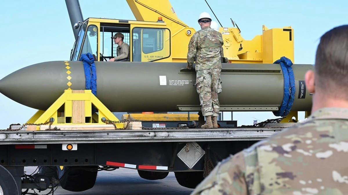 ¿Qué es la 'bomba búnker' que EE.UU. podría usar contra Irán?