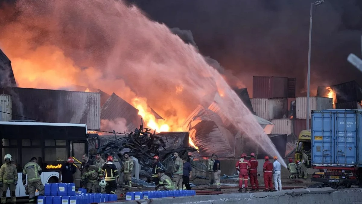 Iran : le bilan de l'explosion de samedi s'alourdit à 70 morts, l'incendie est maîtrisé