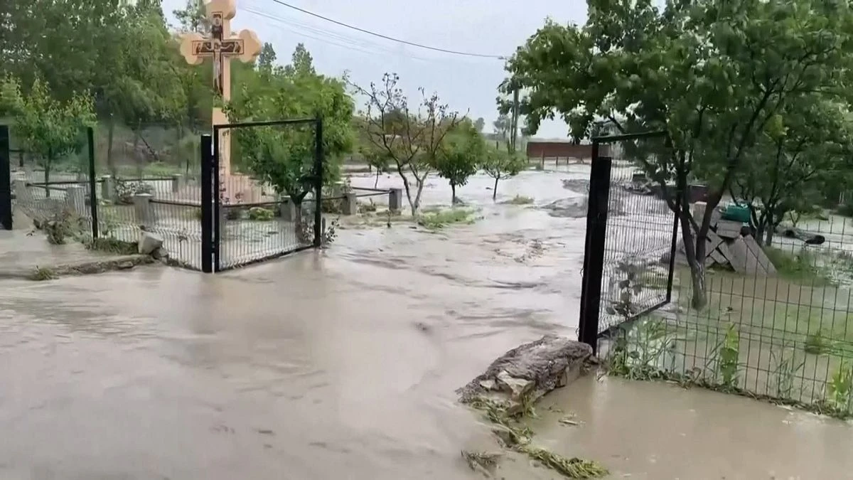 Plusieurs zones touchées par des inondations en Roumanie après deux jours de fortes pluies