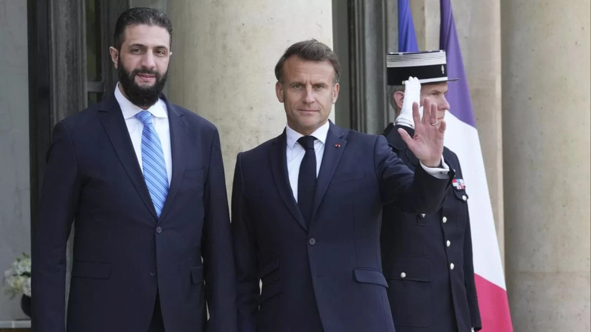 Macron favorable à un allègement des sanctions contre la Syrie après sa rencontre avec al-Charaa