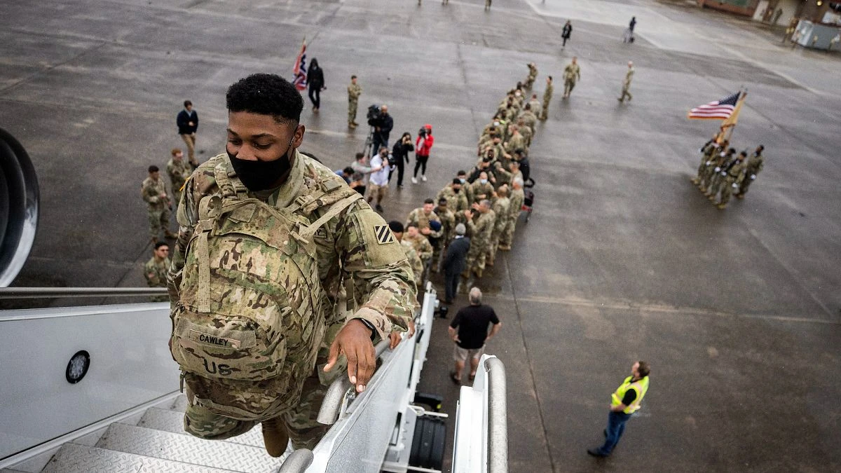 Le chef de l'OTAN affirme que l'armée américaine restera stationnée en Europe