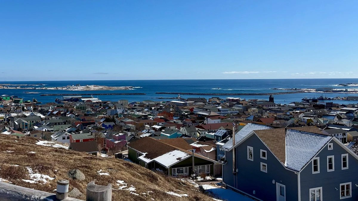 Pourquoi l'archipel français de Saint-Pierre-et-Miquelon fait la une de l'actualité mondiale ?