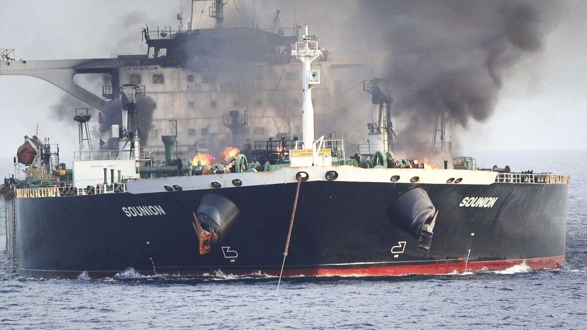 Le pétrolier attaqué par les rebelles houthis en mer Rouge est sauvé