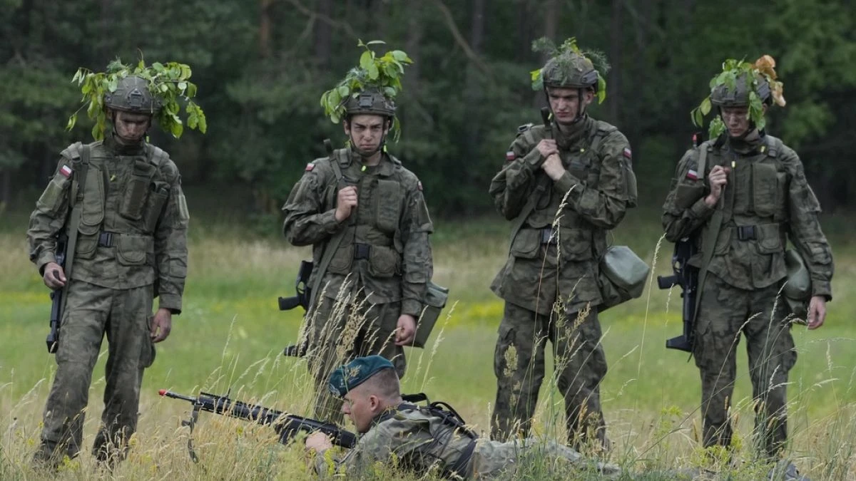 Polonia lanza la campaña de reclutamiento 'Vacaciones con el Ejército'
