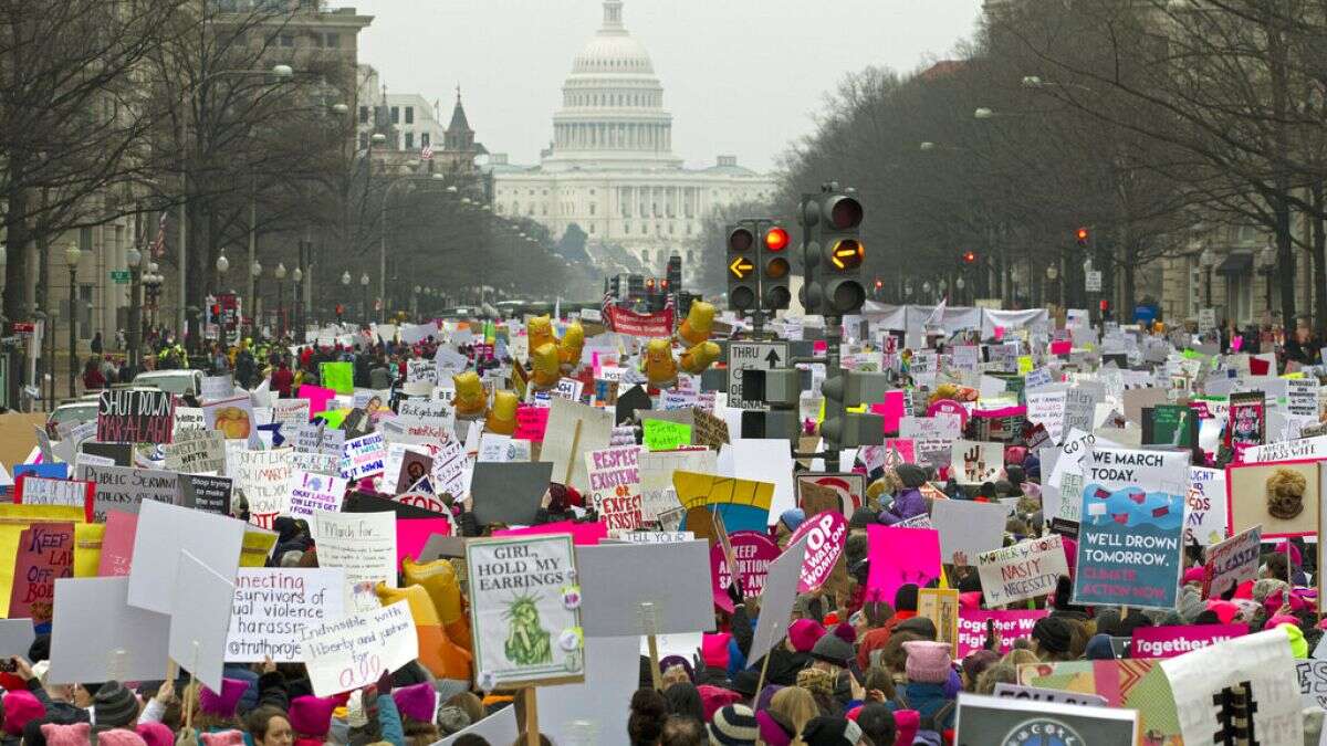 Marcha popular de mujeres en Washington DC contra Trump