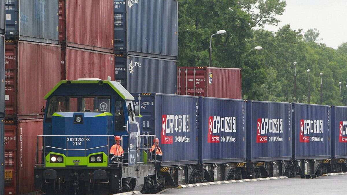 Primer trayecto ferroviario entre China y Polonia: ventajas y peligros