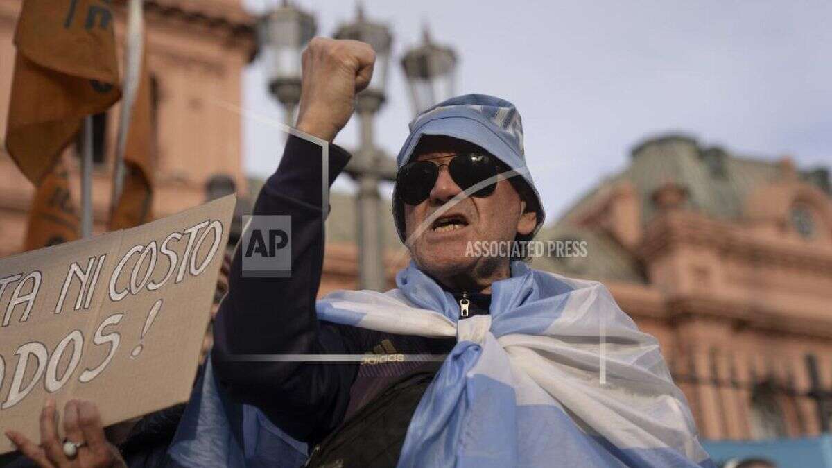 No Comment : les retraités manifestent en Argentine pour l'augmentation des pensions