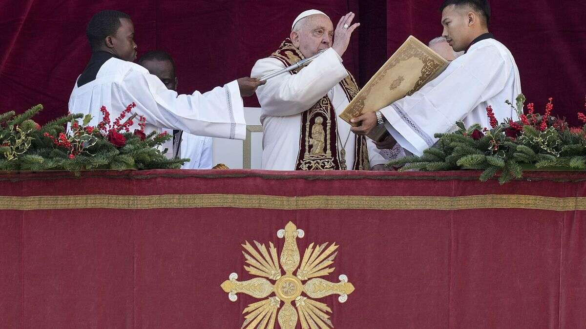 Urbi et Orbi : le pape François appelle à la paix lors de son discours de Noël