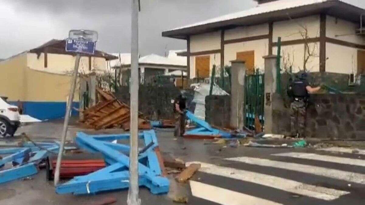 Varios muertos al azotar el ciclón Chido el territorio francés de Mayotte