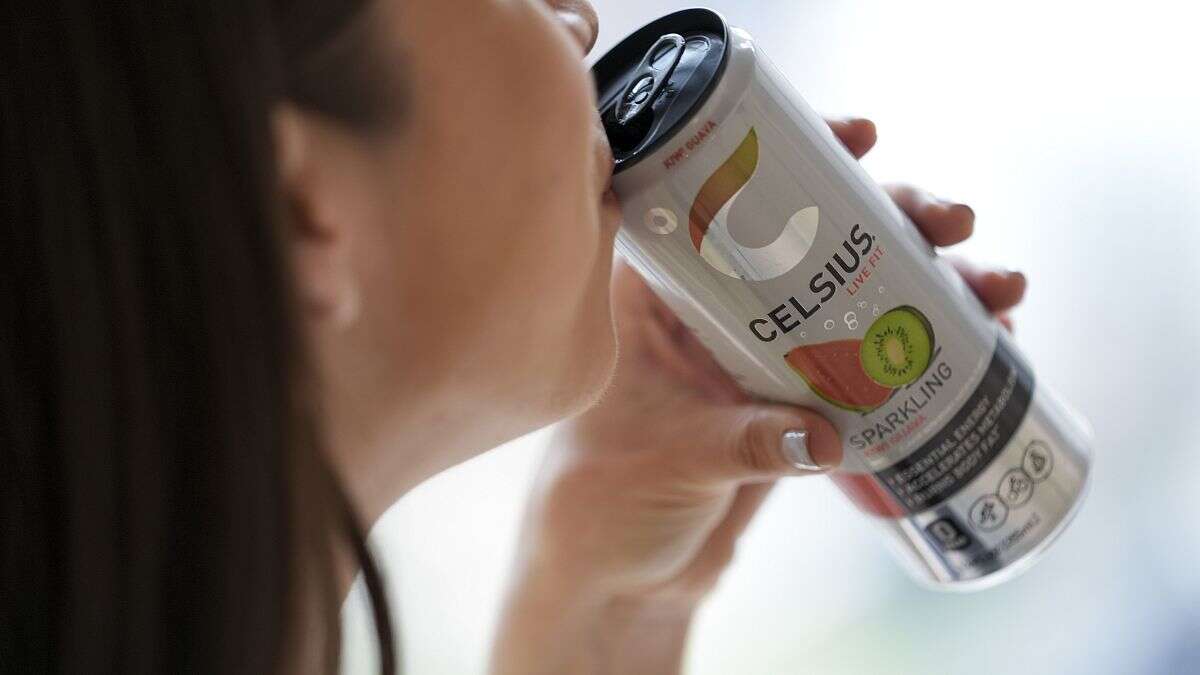 La boisson énergisante Celsius contient-elle des niveaux dangereux de cyanure ?