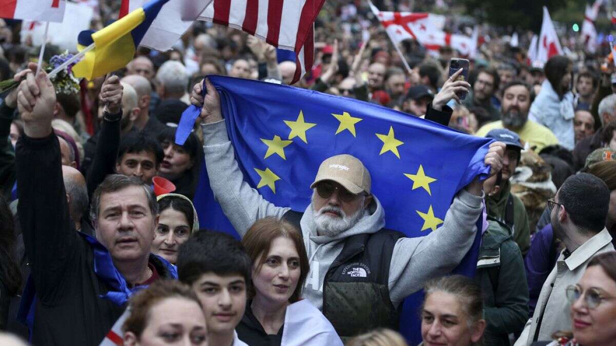 Géorgie : une commission parlementaire a rejeté le veto présidentiel bloquant la 