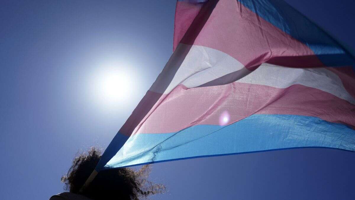 Reino Unido retira los bloqueadores para adolescentes trans