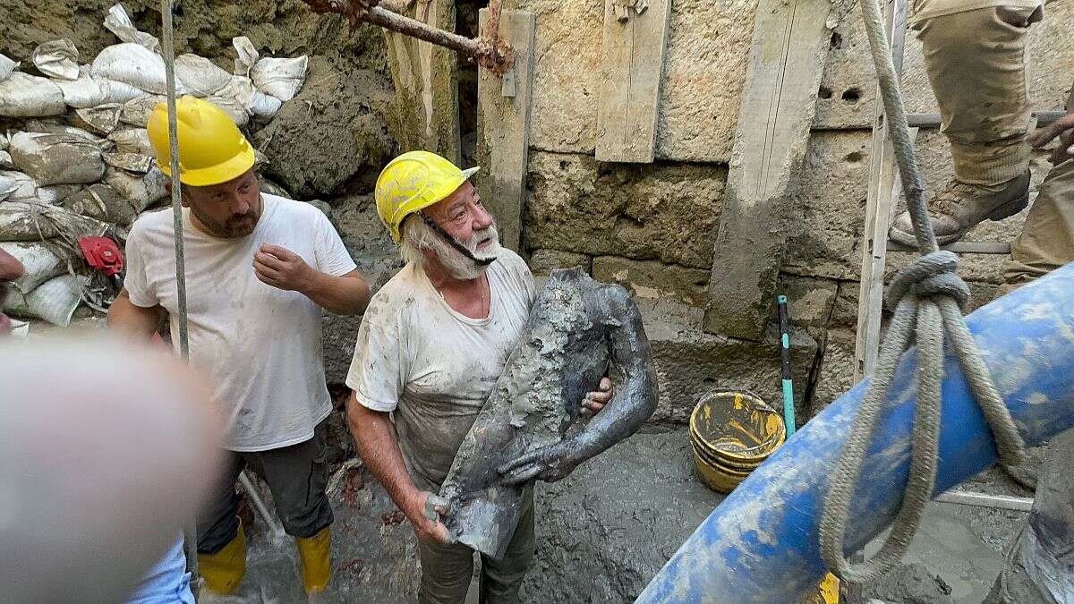 Nouveaux trésors étrusques découverts pendant les fouilles archéologiques de San Casciano