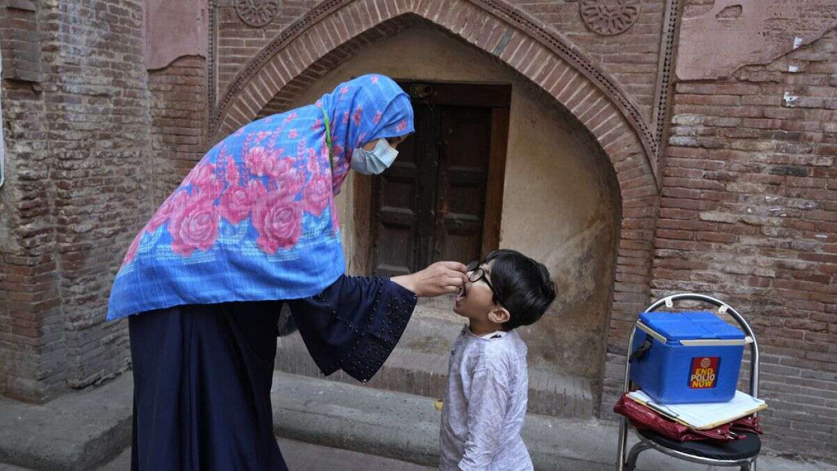 Pakistán lanza campaña de vacunación tras aumento de casos de polio