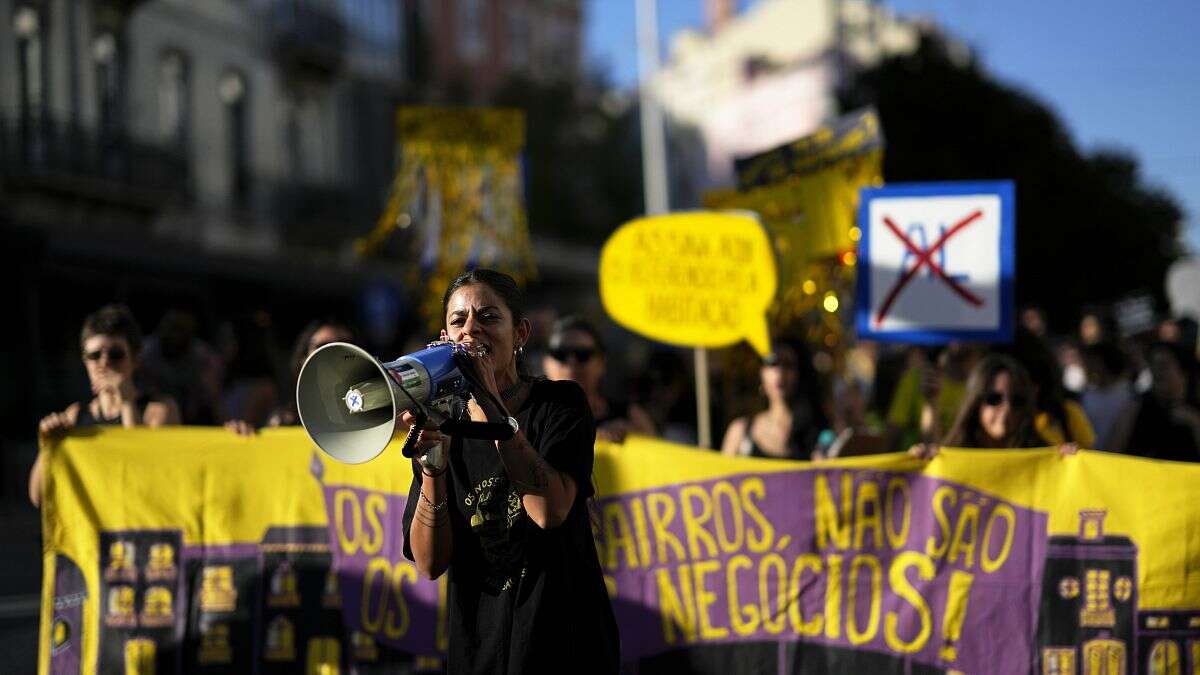 Portugal : des milliers de personnes manifestent contre les prix du logement