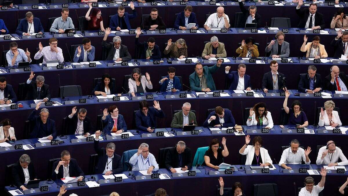 Qui dominera les plus grands blocs au Parlement européen ?