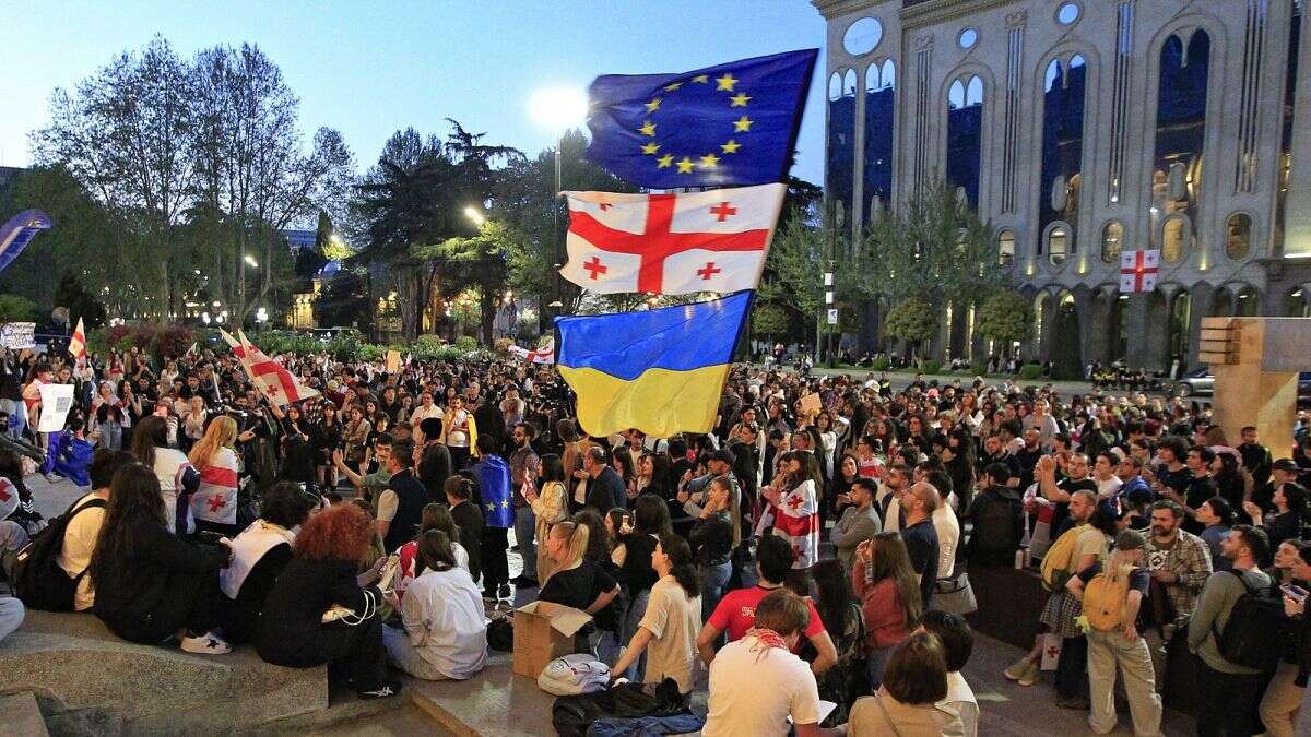 La 'ley rusa' aleja a Georgia del sueño de la UE, según Michel