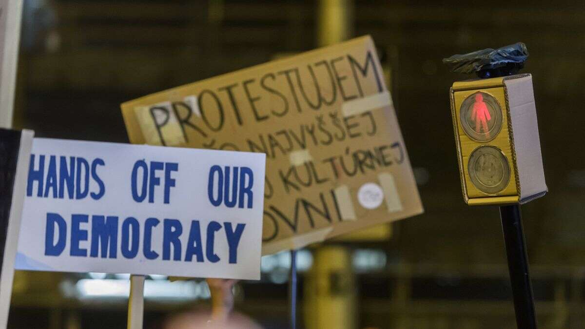 Slovaquie : des manifestations de masse contre les réformes du gouvernement